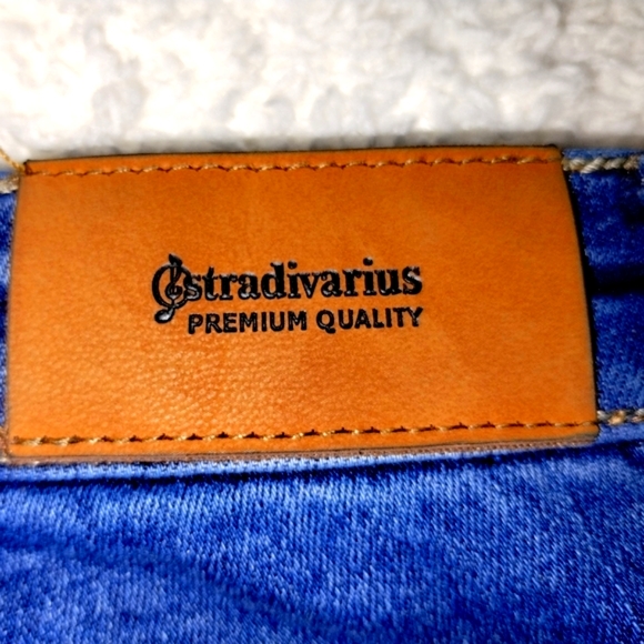Skinny Distressed Blue Jeans - Stradivarius Slim Fit Size 4 - Picture 6 of 7
